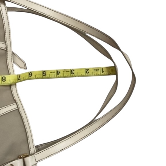 Burberry Canterbury tote bag in khaki and white leather - Picture 3 of 13